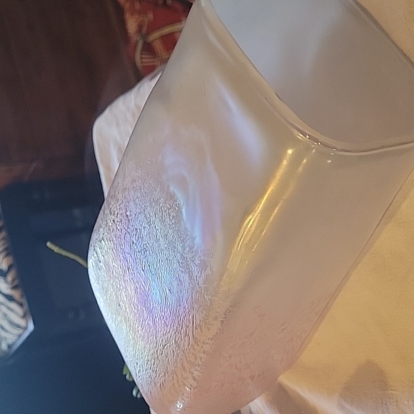 Opal Vase,Pink Opalescent,Mouthblown Art Glass,EUC,Tall - Picture 6 of 9